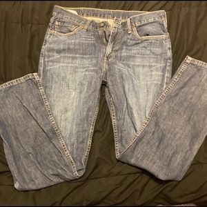 Levi’s 514 jeans